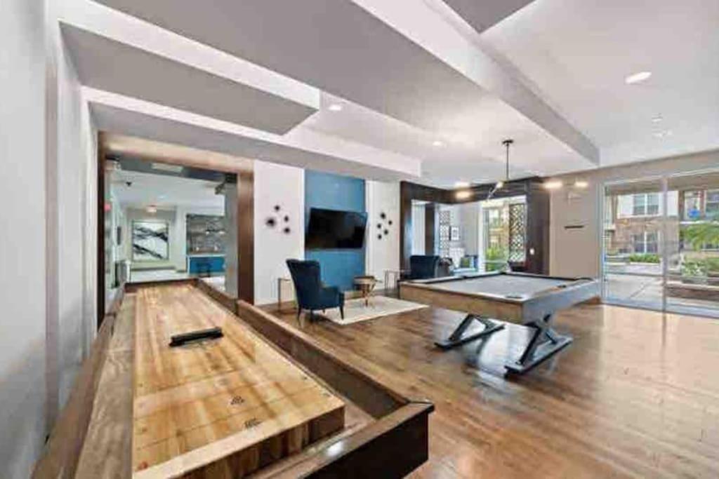 Fancy Apt Downtown. Pool. Gym. Lounge. Pet Ok ヒューストン エクステリア 写真