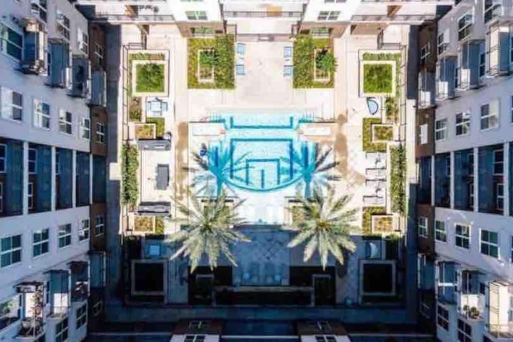 Fancy Apt Downtown. Pool. Gym. Lounge. Pet Ok ヒューストン エクステリア 写真