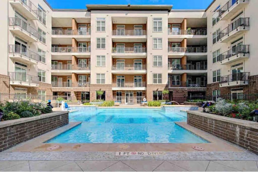 Fancy Apt Downtown. Pool. Gym. Lounge. Pet Ok ヒューストン エクステリア 写真