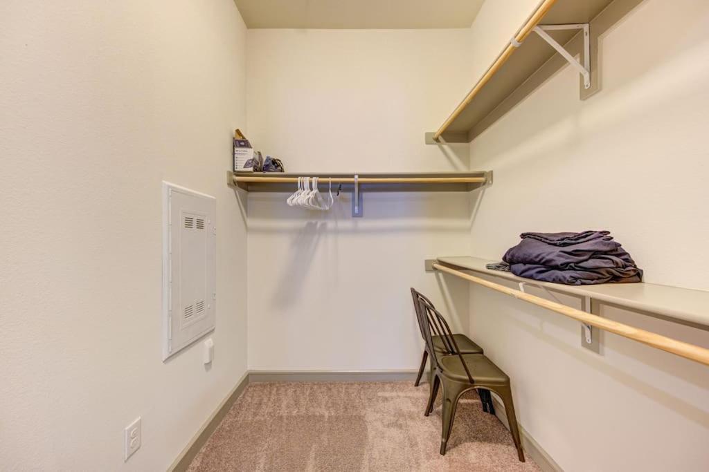 Fancy Apt Downtown. Pool. Gym. Lounge. Pet Ok ヒューストン エクステリア 写真